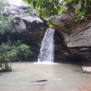 น้ำตกแสงจันทร์