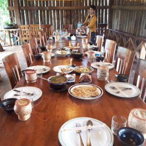 ร้านอาหารตาดเยือง